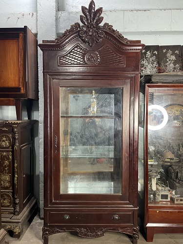 Tủ mão thời xưa